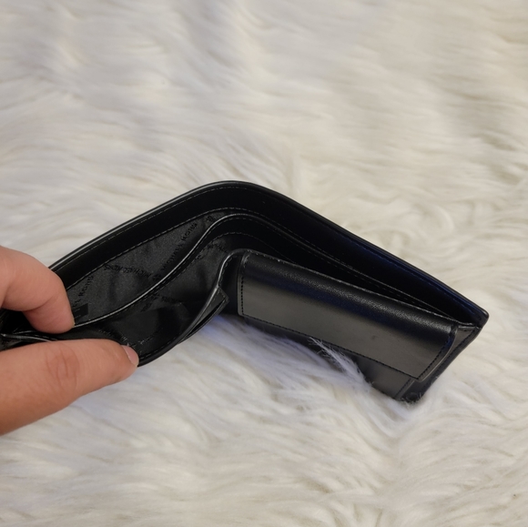 Michael Kors men's wallet(NEW) - Picture 2 of 4